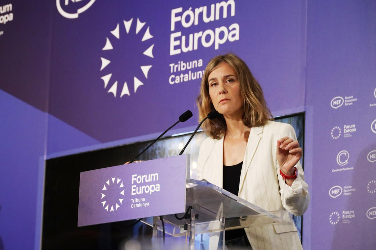 La candidata de Comuns Sumar, Jéssica Albiach, durant l'esmorzar de Nueva Economía Fórum (fotografia: Comuns).