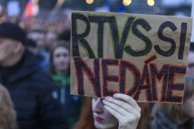 El govern d’Eslovàquia aprova el tancament de la radiotelevisió pública RTVS