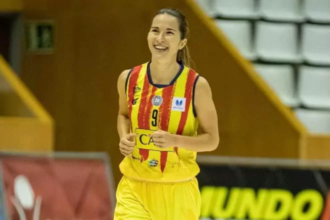 Laura Peña anuncia que deixa el bàsquet indefinidament per problemes de salut mental