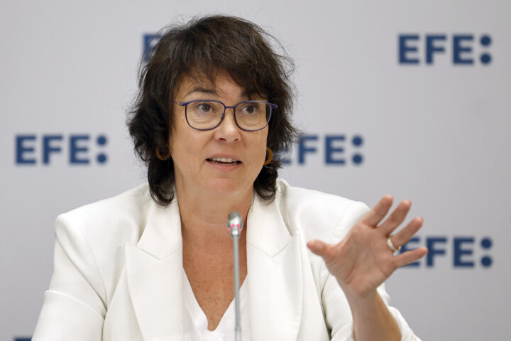 Diana Riba, en un moment de la conferència de premsa d'EFE (fotografia: EFE / Alberto Estévez).