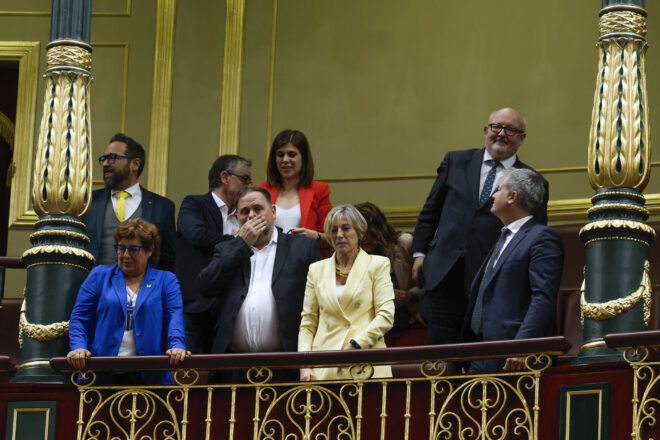 Un diputat de Vox s’encara amb Junqueras a la cafeteria del congrés espanyol: “Hauries de ser a la presó”