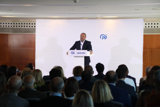 El PP, disposat a negociar amb el PSC la investidura de Salvador Illa