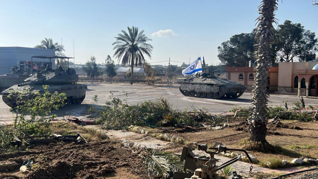 Israel orders the immediate evacuation of residents east of Rafah