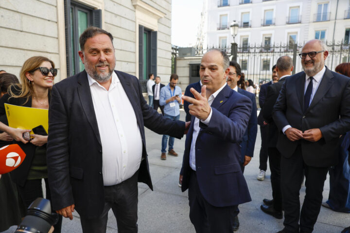 Oriol Junqueras i Jordi Turull, després de la sessió a Madrid en què es va aprovar la llei d'amnistia