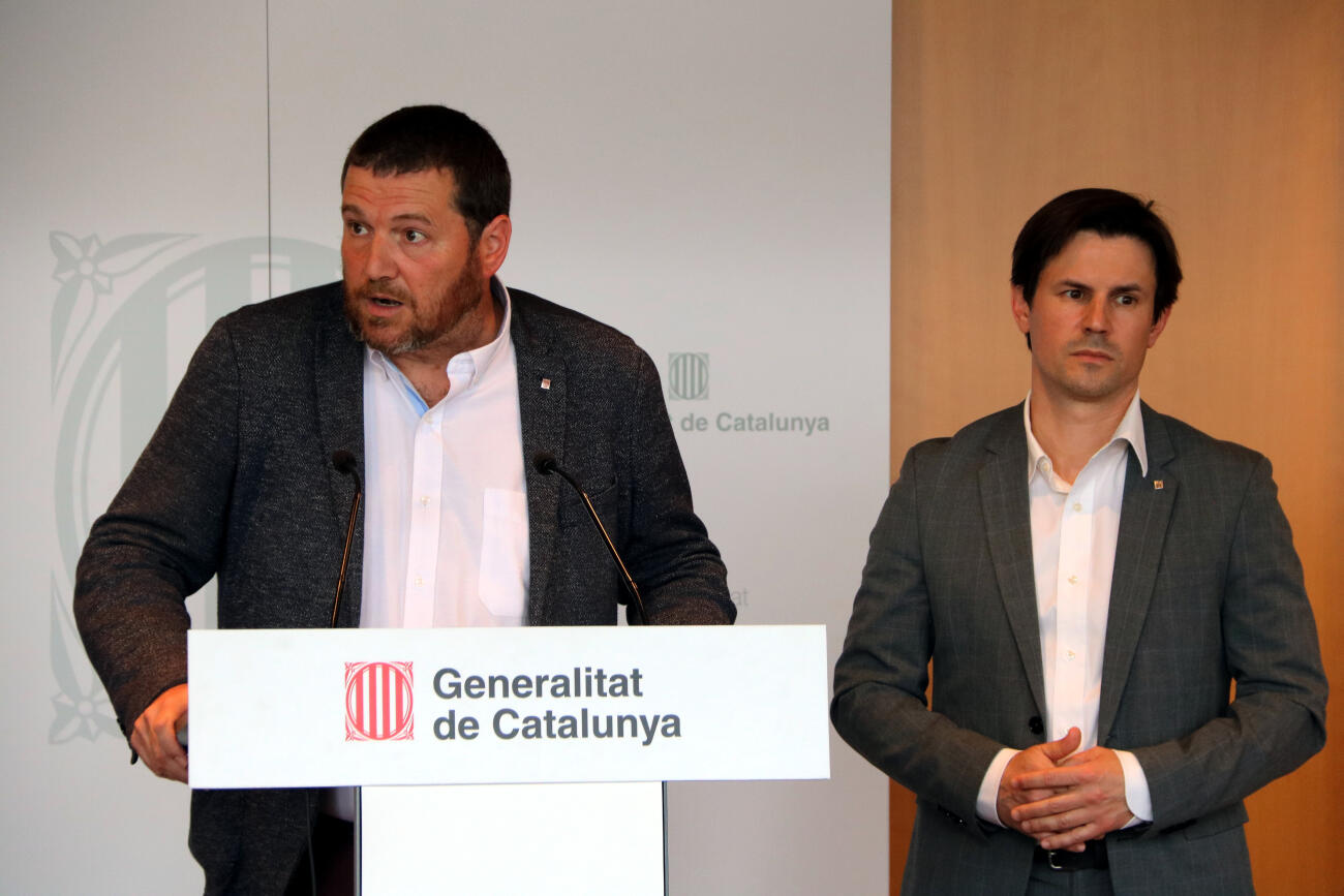 El secretari de Mobilitat i Infrastructures, Marc Sanglas, i el director general de Transports i Mobilitat, Oriol Martori (fotografia: ACN / Jordi Bataller).