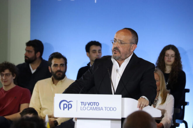 Alejandro Fernández acusa l’independentisme de dividir i faltar el respecte al llegat de la transició espanyola