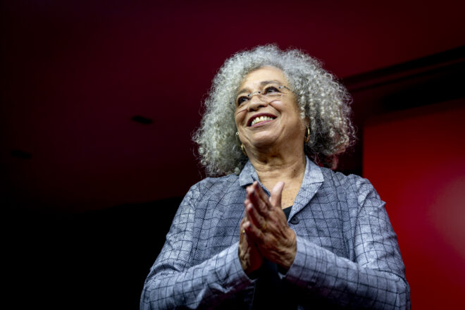 La resiliència d’Angela Davis, l’esperança dels joves activistes