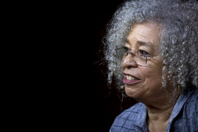 La resiliència d’Angela Davis, l’esperança dels joves activistes