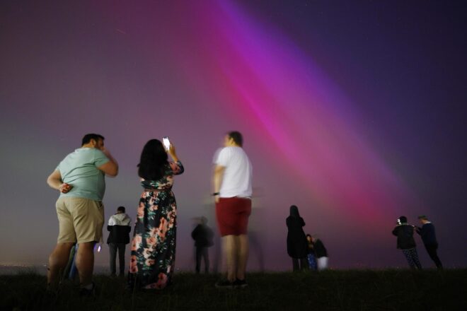 Què és una aurora boreal? Com podeu veure aquest espectacle de llums i colors al cel?