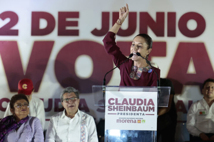 Sheinbaum, durant un acte de campanya la setmana passada a Ciutat de Mèxic (fotografia: José Méndez/EFE).
