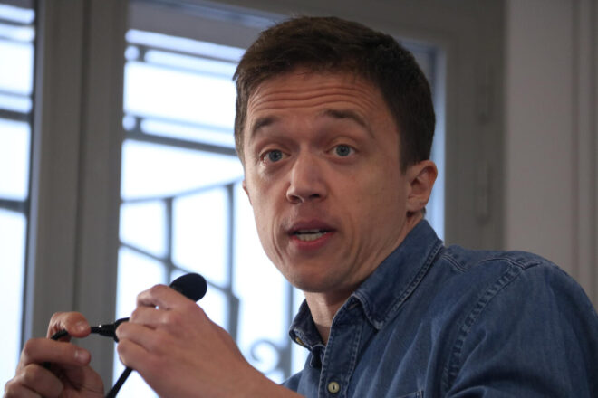 Íñigo Errejón deixa la política institucional sobtadament