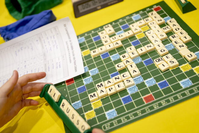 Torna l’’Scrabble’ en català, un dels grans jocs de taula del segle XX