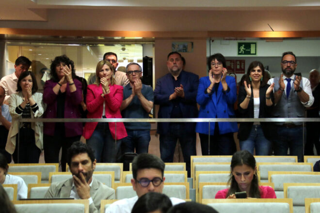 Esquerra encara amb vertigen i neguit intern el dilema del 2006