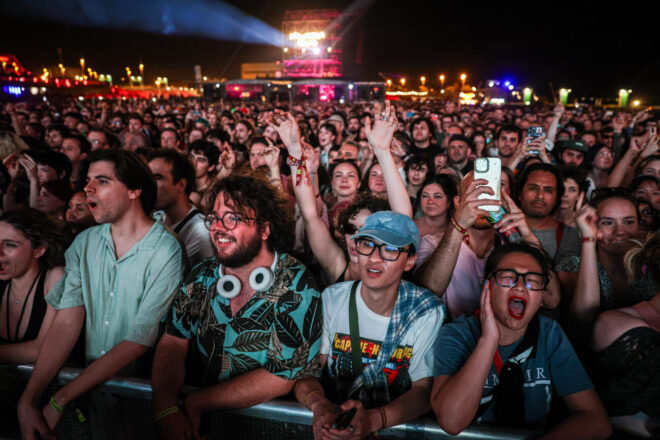Detenen un home per robar trenta-quatre telèfons mòbils en el Primavera Sound
