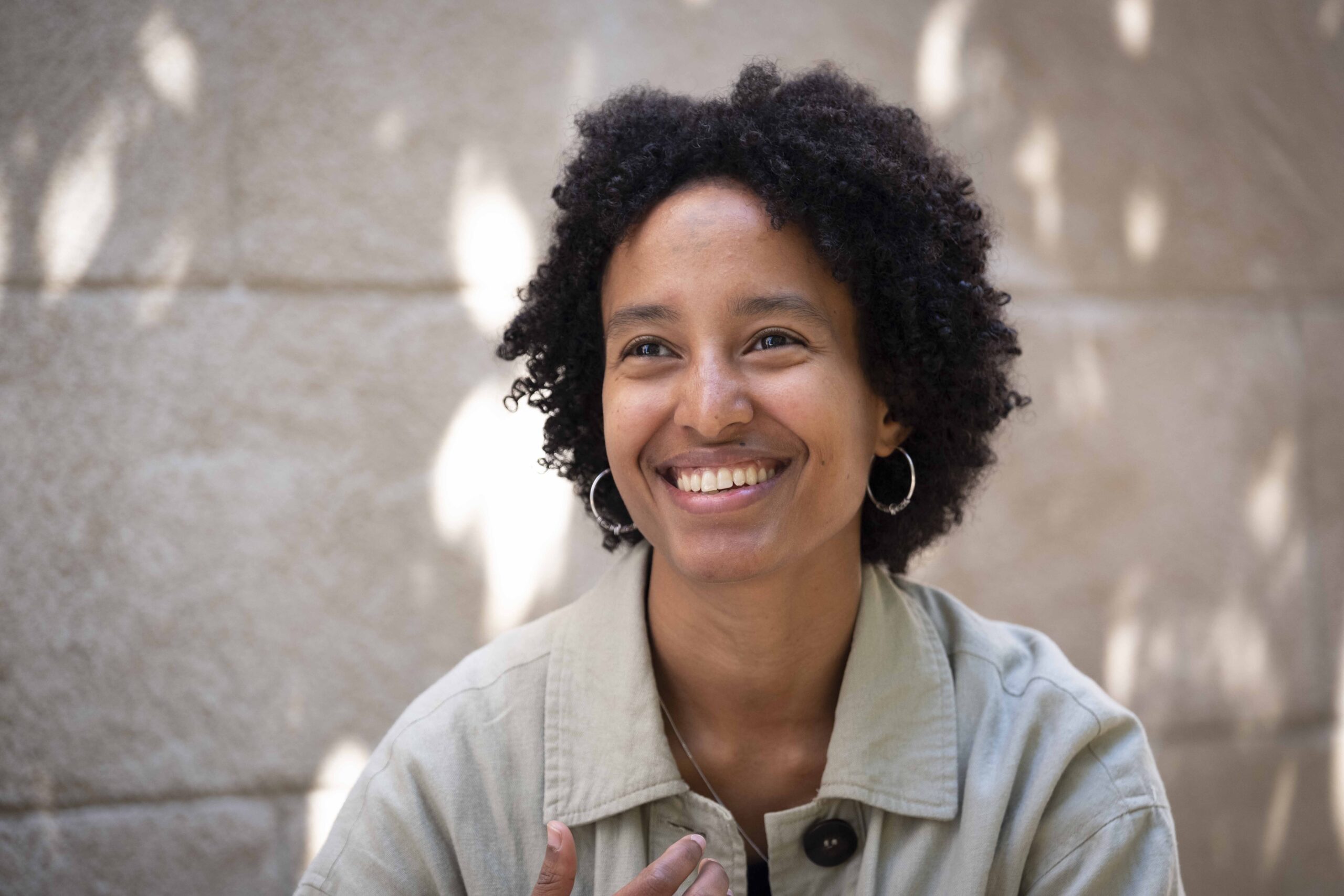 Ennatu Domingo, la setmana passada davant el Parlament (Foto: Adiva Koenigsberg)