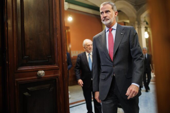 El Parlament de les Illes Balears demana al monarca espanyol que retiri el títol de “reial” a l’Acadèmi de sa Llengo