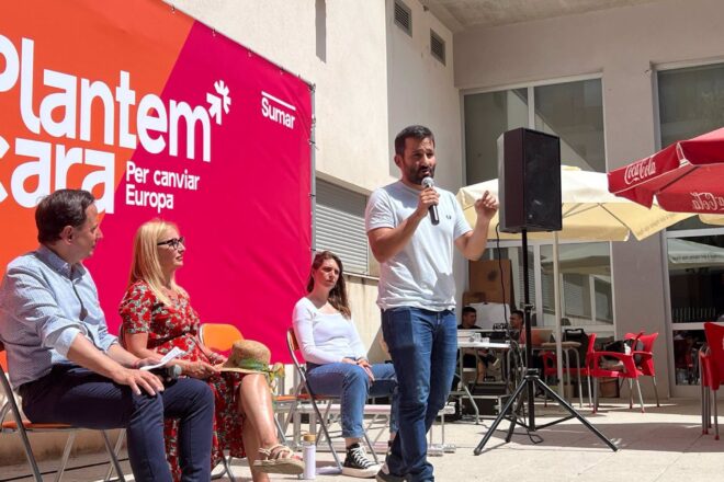 Compromís protesta contra el “govern de la vergonya” i insta a votar en massa per afeblir-lo