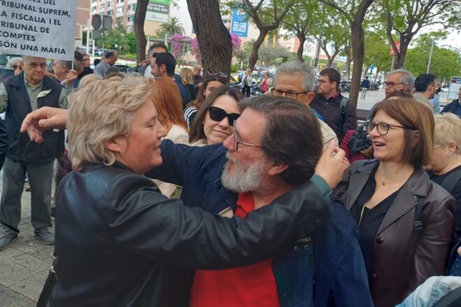 [EN DIRECTE] Concentració de suport als encausats pel Tsunami Democràtic