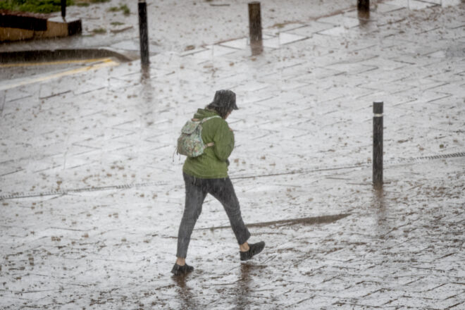 [VÍDEOS] Tempestes fortes i amb pedra causen inundacions a les Illes i el País Valencià