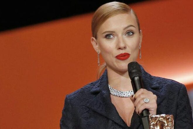 Scarlett Johansson denuncia l’empresa de ChatGPT per haver clonat la seva veu sense permís