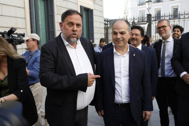 Els independentistes represaliats celebren l’aprovació de l’amnistia