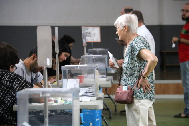 El Consell de la República proposa eleccions sense llistes de partit i referèndums per a revocar càrrecs públics