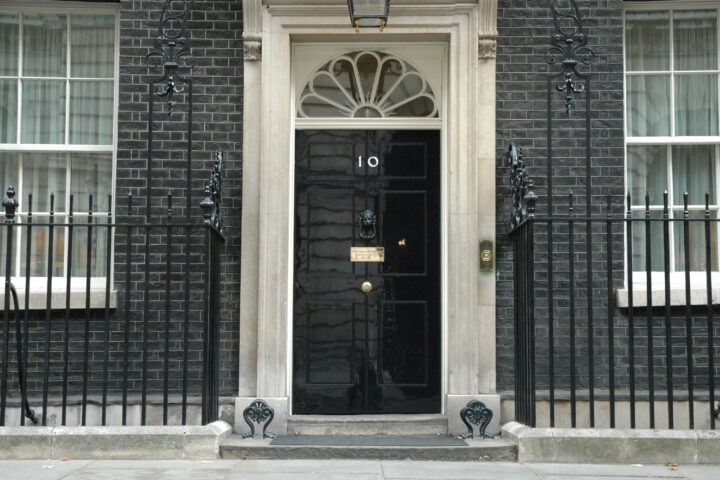Entrada del número 10 de Downing Street, la residència oficial del primer ministre britànic (fotografia: Numner 10/Flickr)