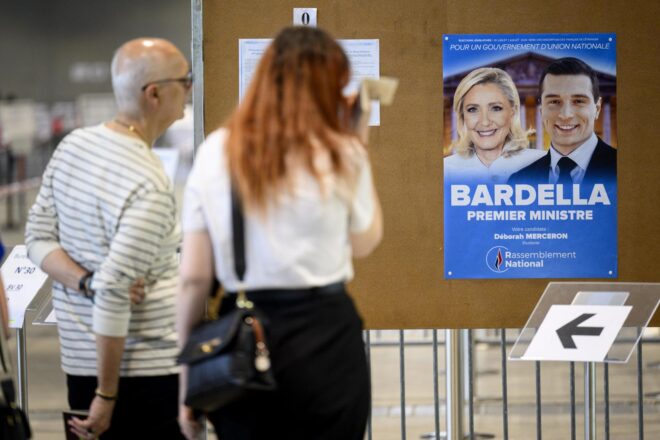 [EN DIRECTE] Els sondatges a peu d’urna donen la victòria a Le Pen, però amb un fort augment dels partits democràtics