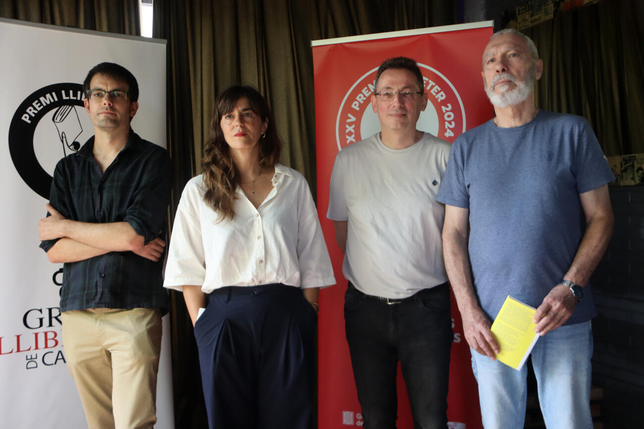 Premis Llibreter 2024. D'esquerra a dreta: Albert Pijuan, , Eider Rodríguez, Jordi Masó i Miguel Pajares.