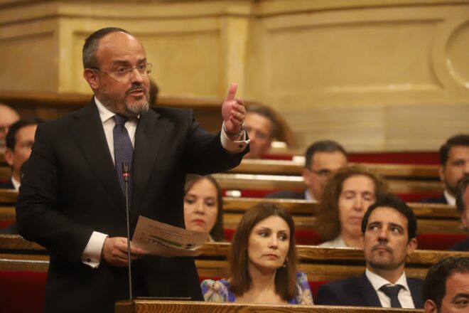 El PP presenta un recurs al TC per la delegació de vot de Puigdemont i Puig