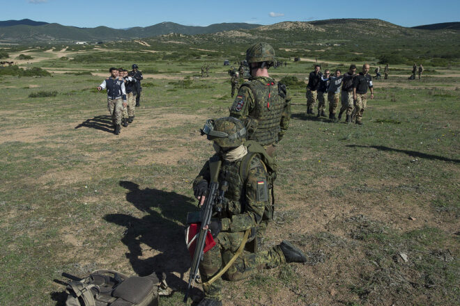 Alemanya vol restablir el servei militar mentre creix l’amenaça de guerra a Europa