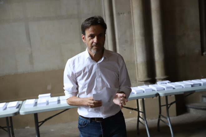 Jaume Asens: “No hi ha res escrit”