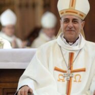 Víctor Manuel Fernández, la mà dreta del papa que ha esdevingut l’objectiu dels catòlics conservadors