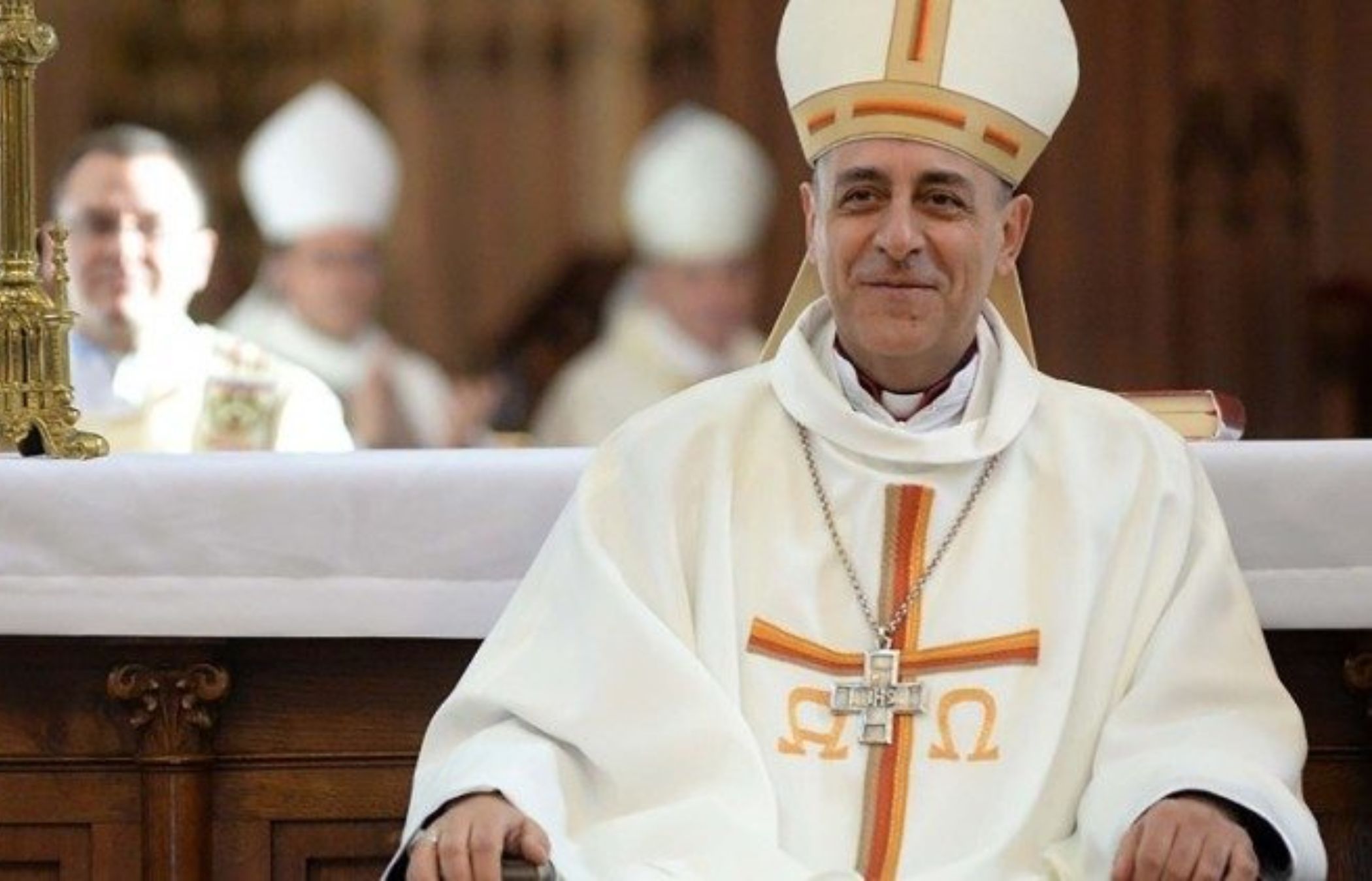 Víctor Manuel Fernández, la mà dreta del papa que ha esdevingut l'objectiu dels catòlics conservadors