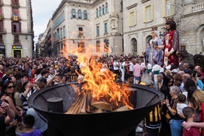 La Flama del Canigó arriba a tot arreu dels Països Catalans