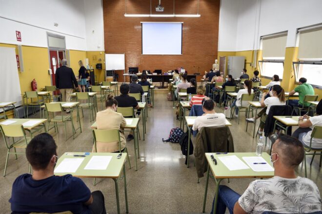 Més de 17.200 examinands opten a partir d’avui a 1.865 places en les oposicions de mestres al País Valencià