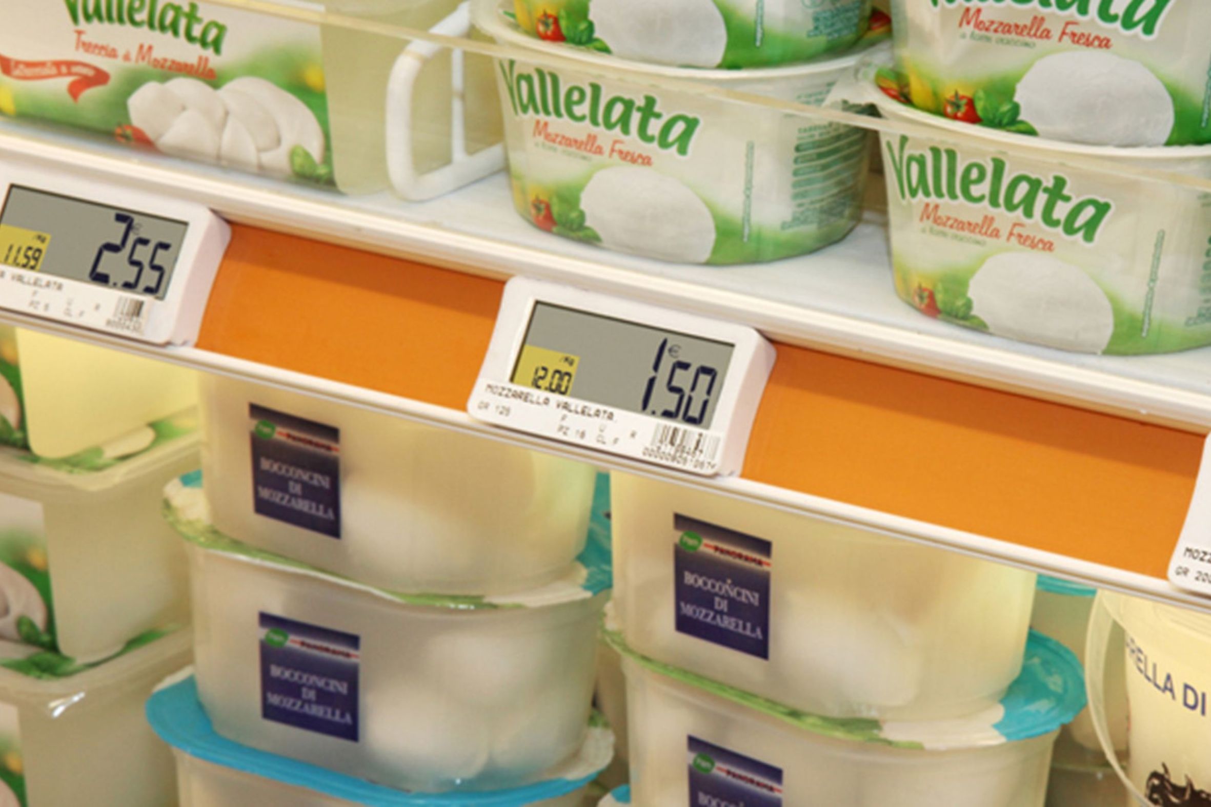 Etiquetes de preu digitals en un supermercat.