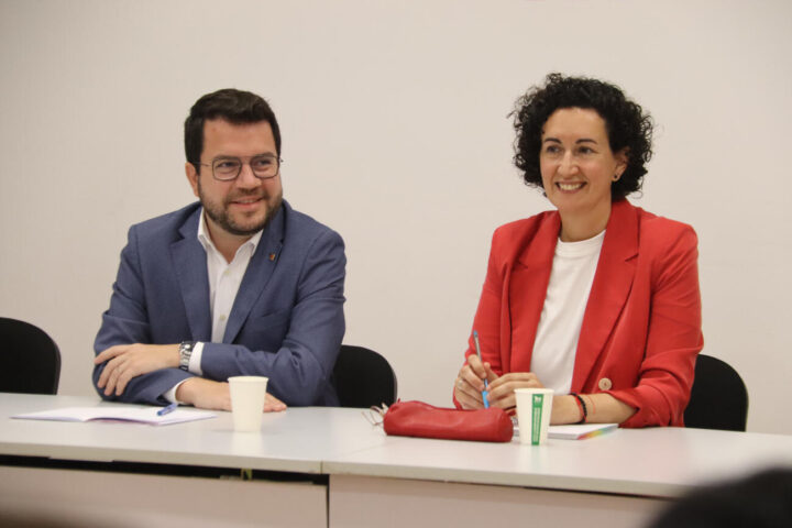 Pere Aragonès i Marta Rovira, en la reunió d'aquest matí de la permanent d'ERC (Fotografia: ACN)