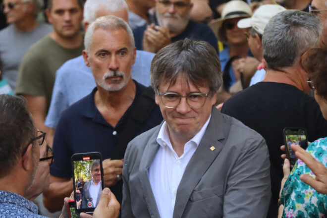 Junts reclama a Illa que també es reuneixi amb Puigdemont