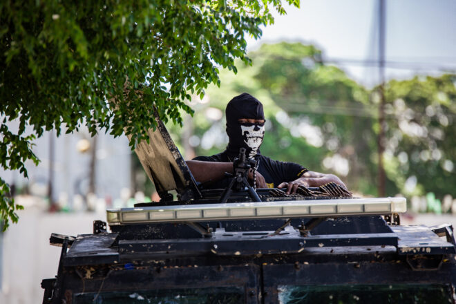 La policia kenyana comença a patrullar, però les bandes d’Haití no s’immuten
