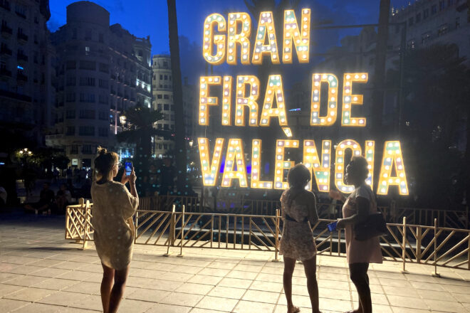 Casposa, ultraconservadora i inculta, la València que María José Català somnia