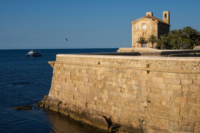 Els veïns de Tabarca impulsen la creació d’una entitat local menor per guanyar autonomia