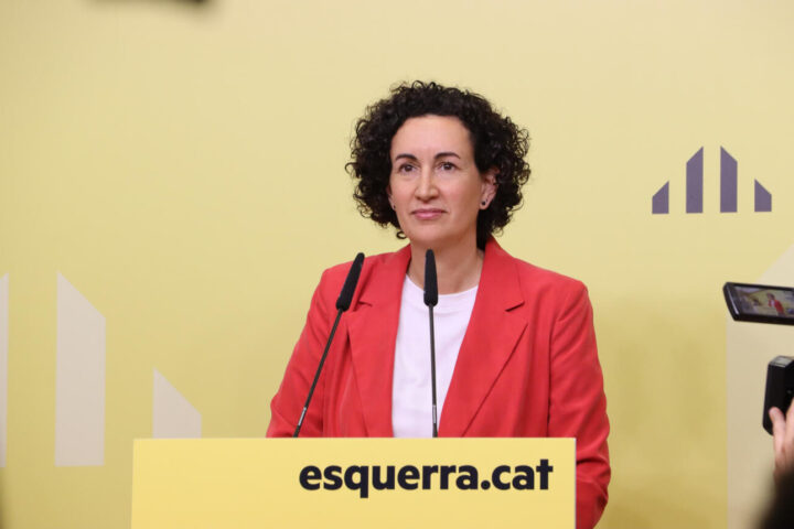La secretària general d'ERC, Marta Rovira, dilluns, en una roda de premsa a la seu del partit (Fotografia: ACN)
