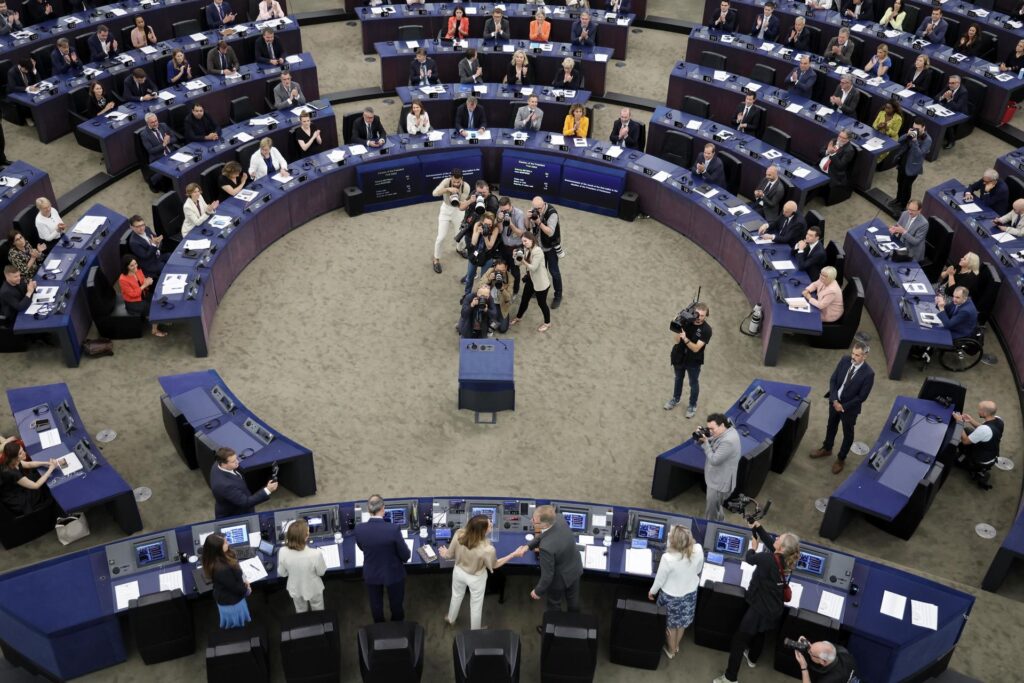Meloni group avoids cordon sanitaire at European Parliament table