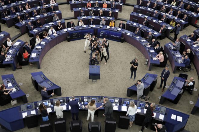 El grup de Meloni esquiva el cordó sanitari a la mesa del Parlament Europeu