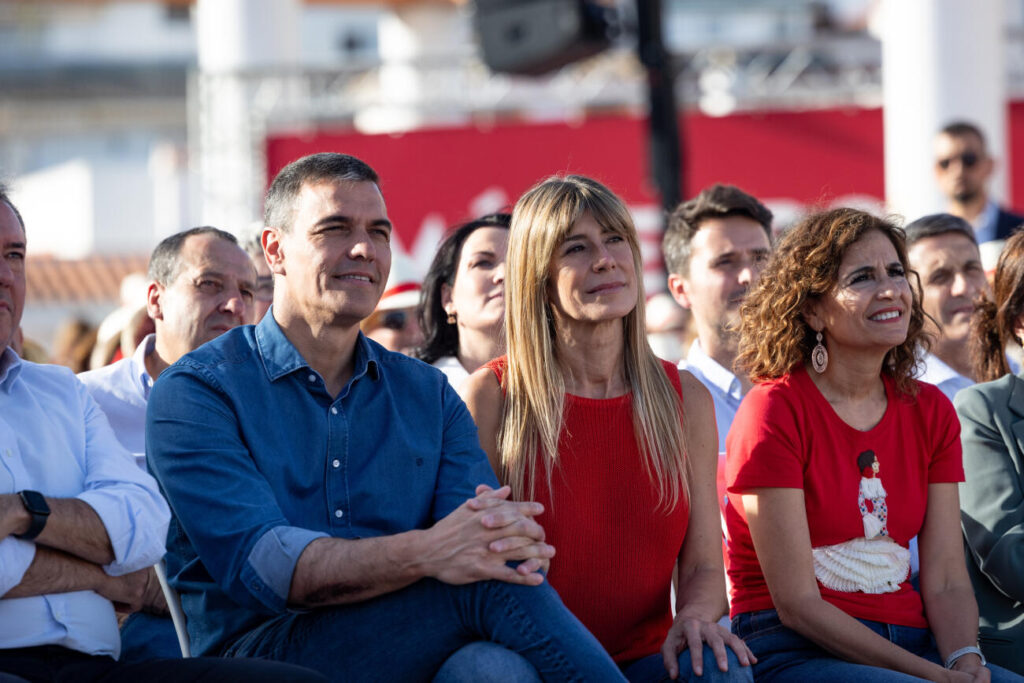 Les acusacions populars demanen de retirar el passaport a Begoña Gómez, però el jutge no ho decidirà avui