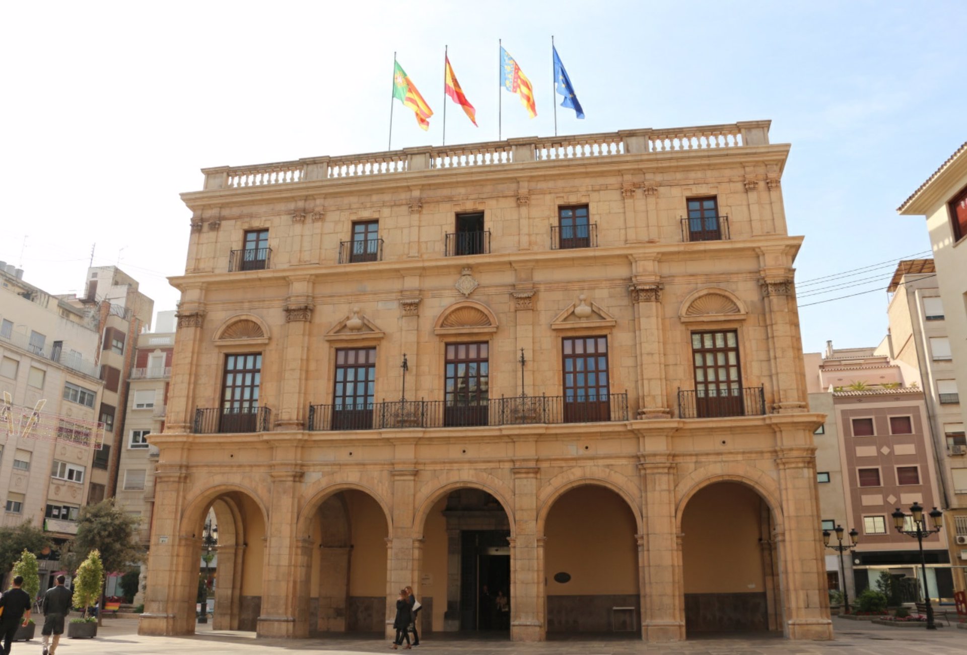 Façana de l'ajuntament de Castelló.