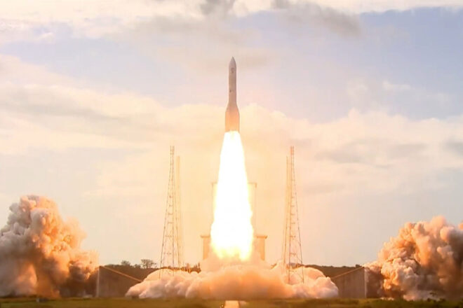 [VÍDEO] El coet Ariane 6 s’enlaira amb èxit amb el nanosatèl·lit 3Cat-4 de la UPC a bord