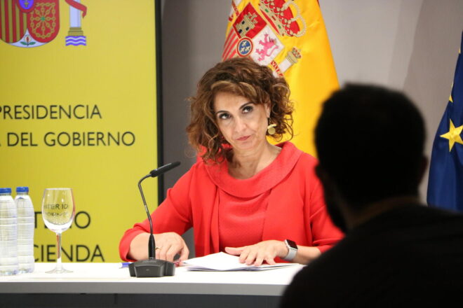 Montero nega qualsevol tracte bilateral amb Catalunya sobre el finançament i rebutja el concert econòmic