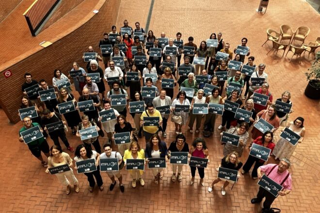 Una setantena de representants municipals s’uneixen per impulsar el català